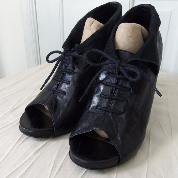 Sam Edelman Wakefield Black Leather Peep Toe Wedge Booties sz 9.5 - Picture 1 of 16